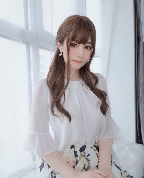 美女亚洲二区_国语迅雷下载